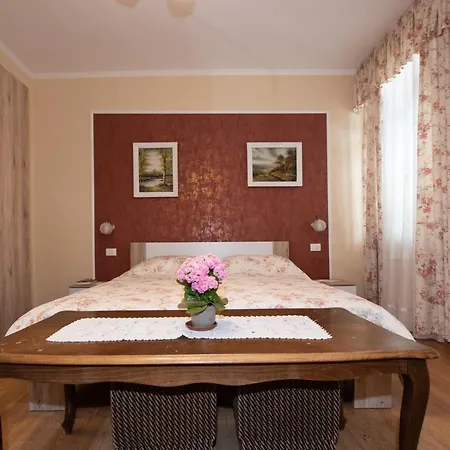 Apartman Paun Апартаменты *