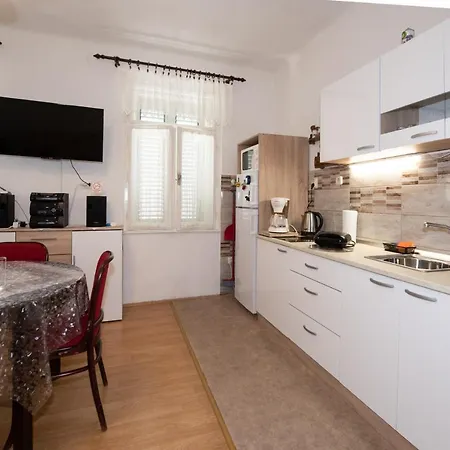 Apartman Paun Апартаменты *