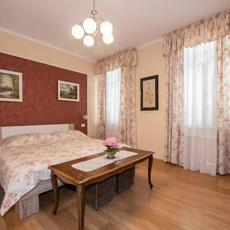 公寓 Apartman Paun 奥帕提亚
